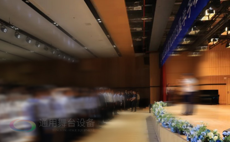 助力漢開書院文化活動高效呈現(xiàn)，彰顯企業(yè)教育場景服務(wù)實力！南京漢開書院舞臺阻燃幕布、大幕對開項目